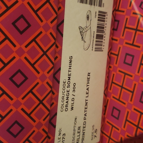 Slippers - Picture 2 of 5